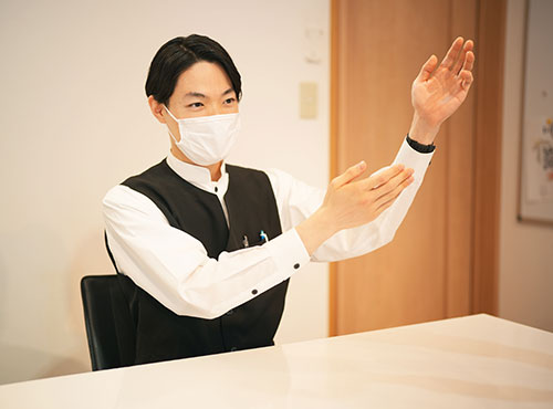 スタッフインタビュー